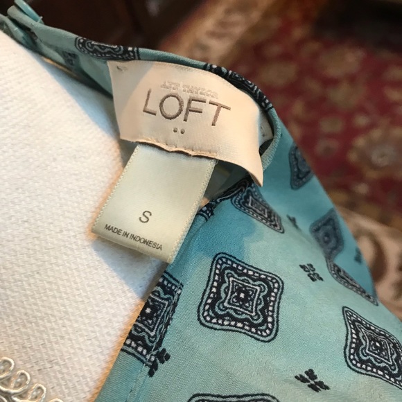 Ann Taylor LOFT Sleeveless Top Size Small - Picture 4 of 4